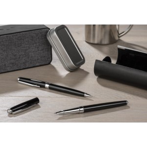 Stylo-plume NEVADA noir métal personnalisable gravure | Apothiclick